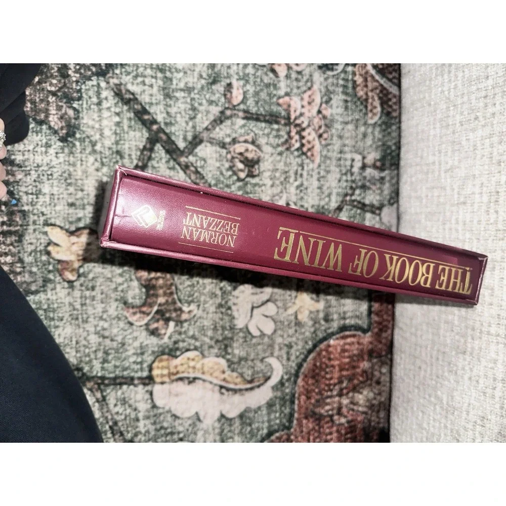1991 The Book Of‎ Wine Norman Bezzant Hardcover With Slipcase Sleeve Cover